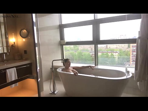 ❤️ Milžiniškas kūdikis aistringai masturbuoja savo putę vonios kambaryje ❤ Dulkinimo video prie lt.verhentai.ru ❌❤