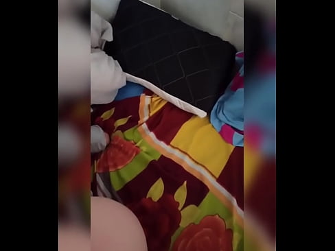 ❤️ Mano kambariokė lieka namuose viena, nes jos vyras atostogauja, o aš pasinaudoju proga ją išdulkinti ir užpildyti jos užpakalį pienu ❤ Dulkinimo video prie lt.verhentai.ru ❌❤