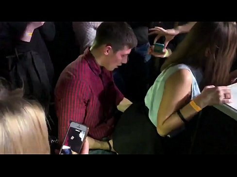 ❤️ Tikras seksas rusų naktiniame klube. 18-metė rusų mergina išangėje ir makštyje dulkinama naktiniame klube ❤ Dulkinimo video prie lt.verhentai.ru ❌❤